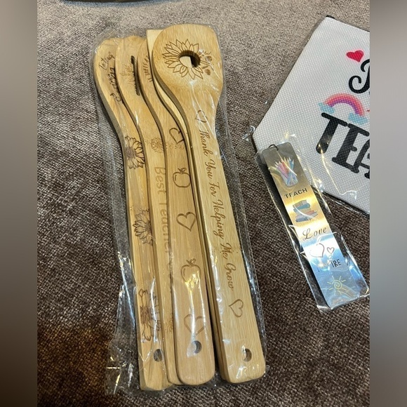 NWT Teacher Gift Bundle - Bookmark, cosmetic bag, wooden spoons - Picture 4 of 4